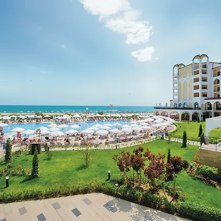 Alua Helios Bay 4*