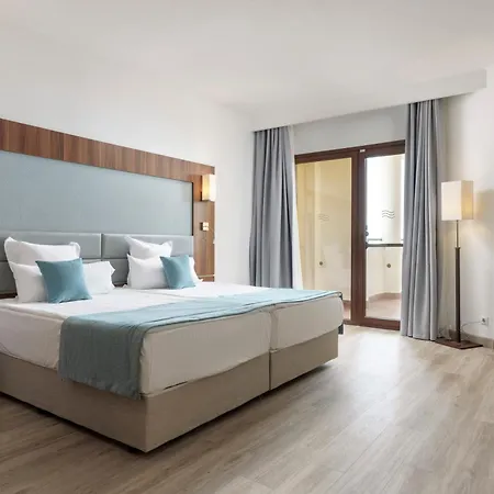 Отель Alua Helios Bay